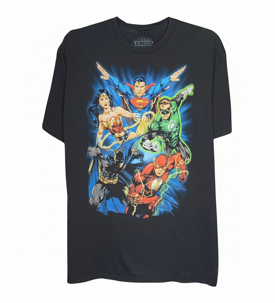 Velouria Vintage black 100% cotton t-shirt featuring a vibrant Justice League graphic print of DC Comics superheroes.